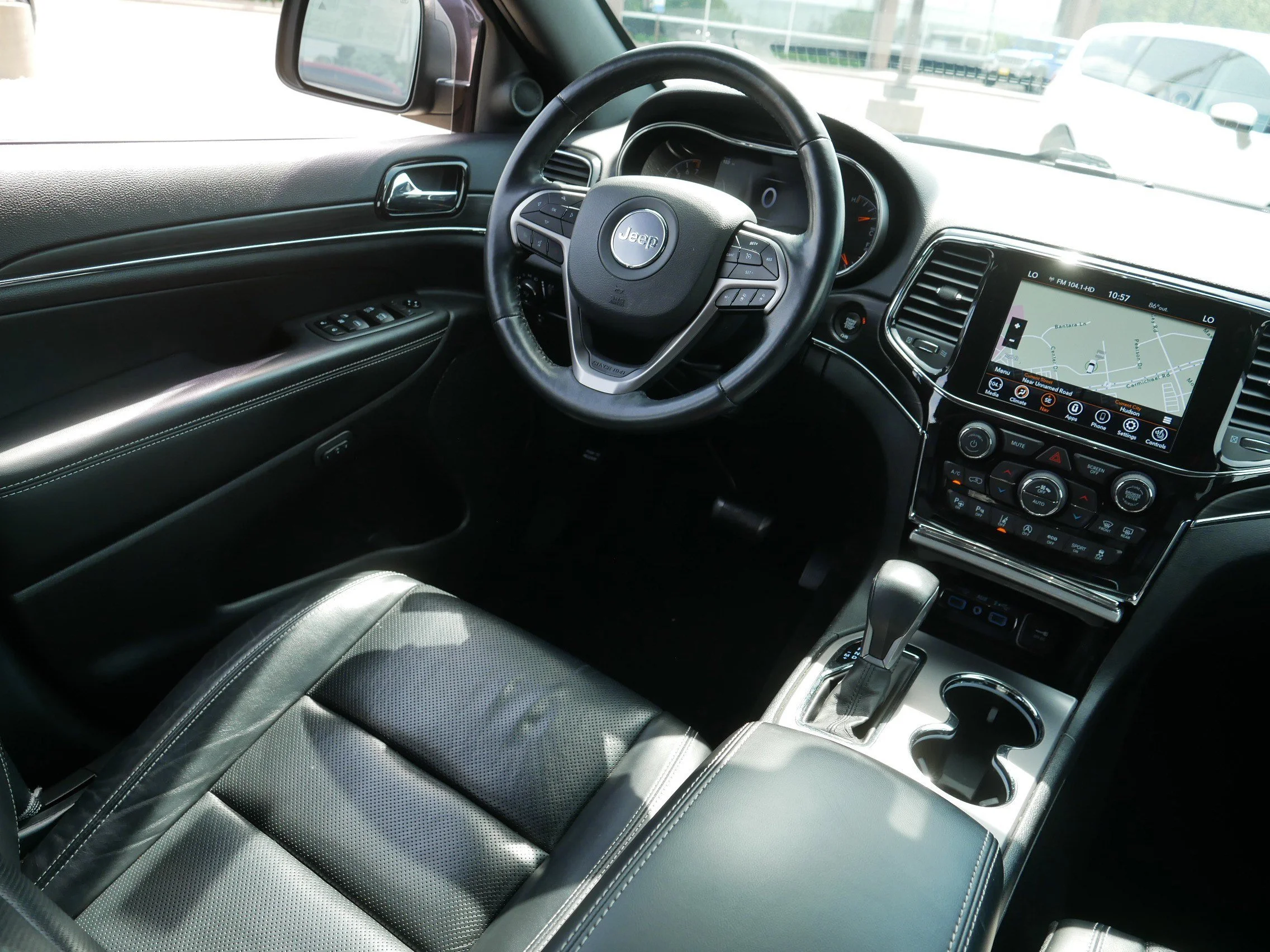 Used 2021 Granite Crystal Metallic Clearcoat Jeep 80th Anniversary image 9
