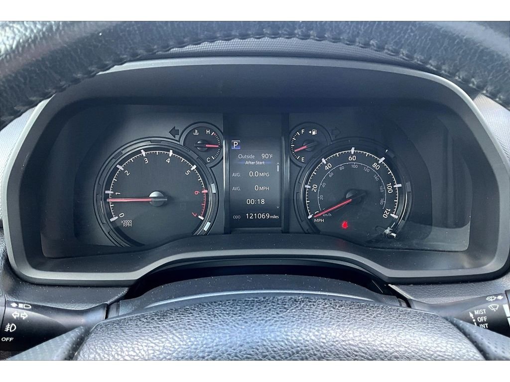Used 2021  Toyota SR5 Premium image 14