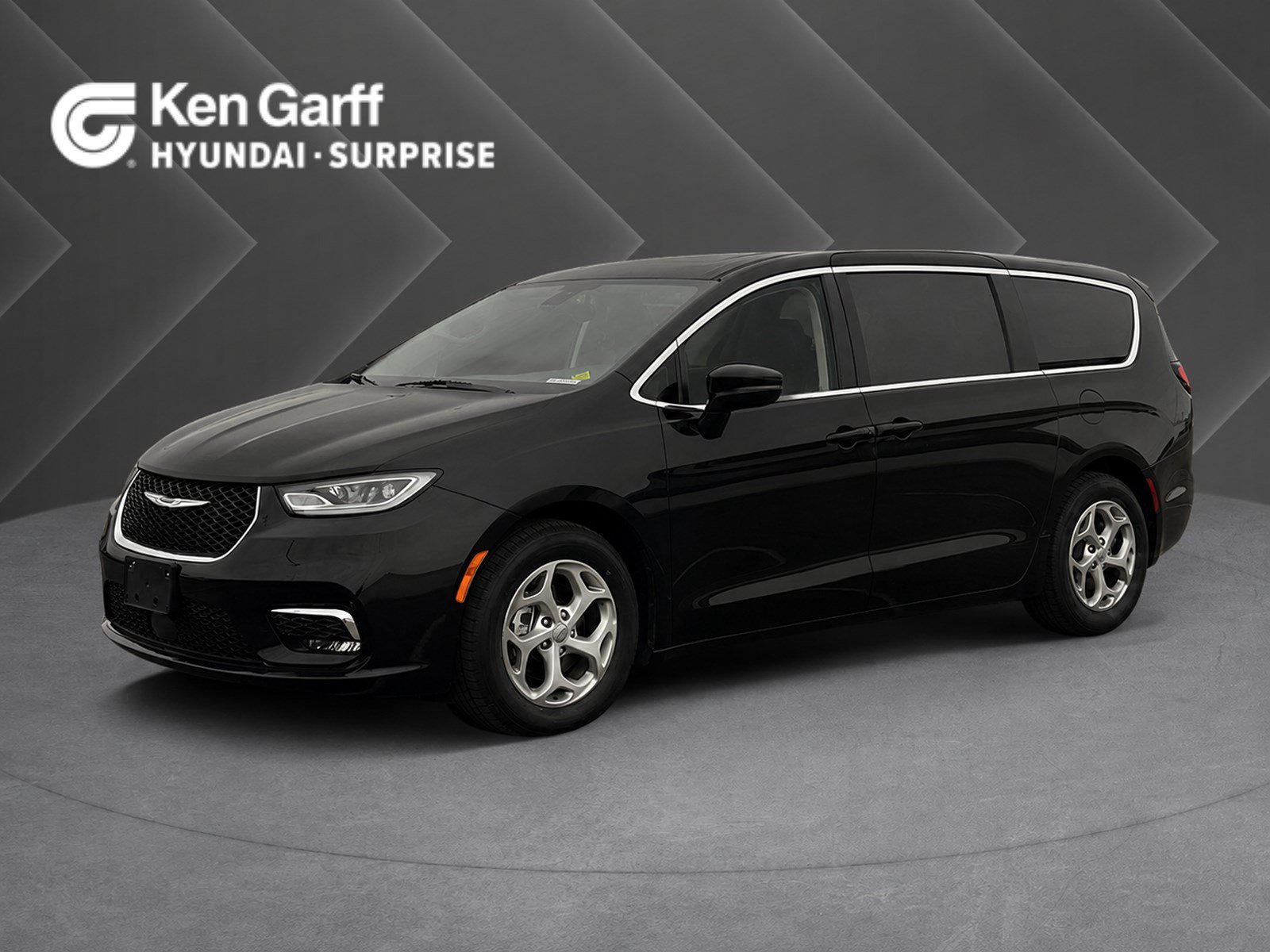 2024 Chrysler Pacifica Limited's photo