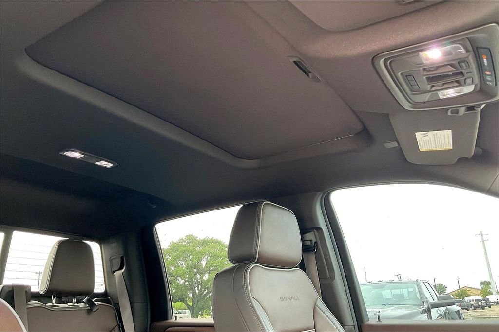 Used 2024 Red GMC Denali image 27