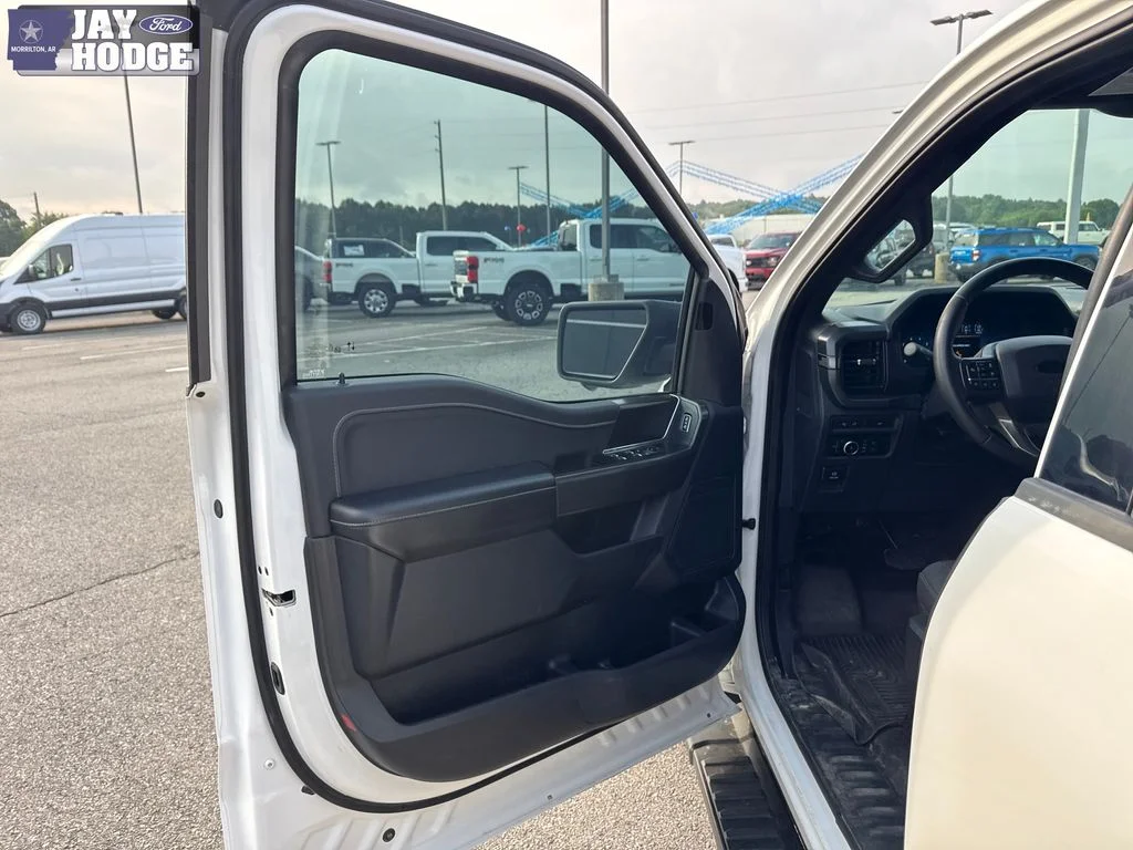 Used 2024 Oxford White Ford XLT image 23
