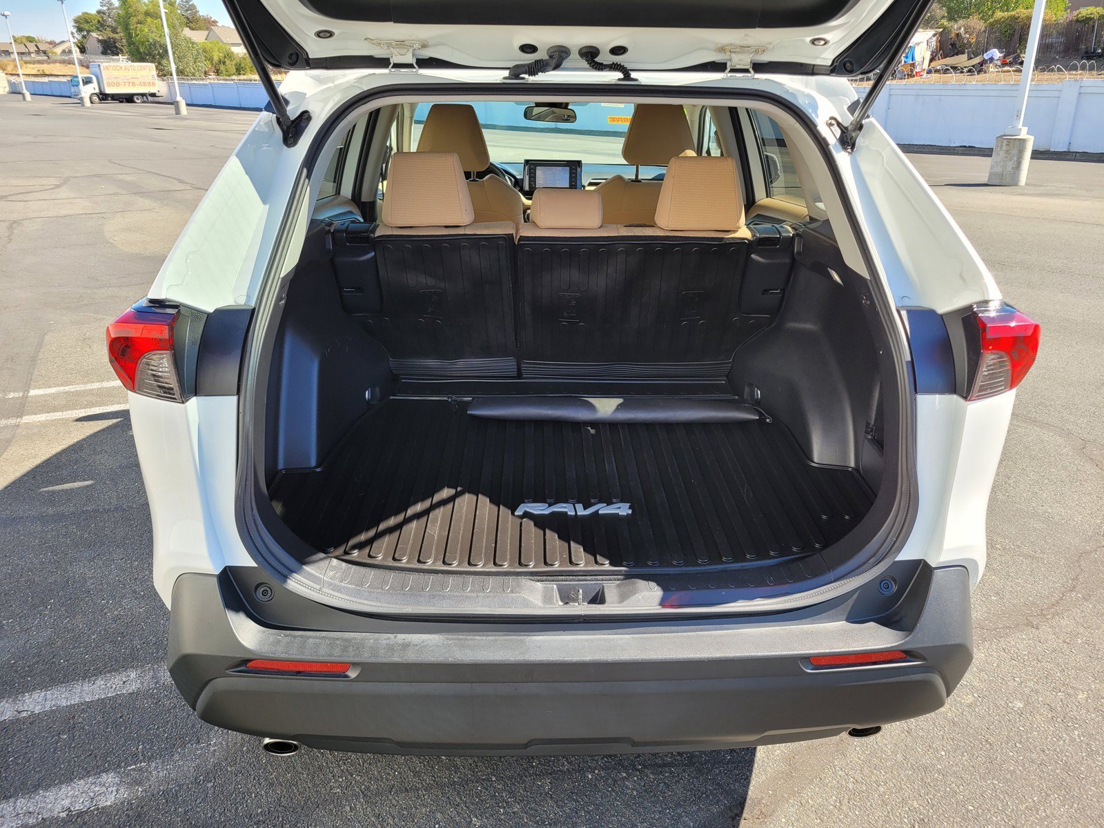 Used 2022  Toyota LE image 9