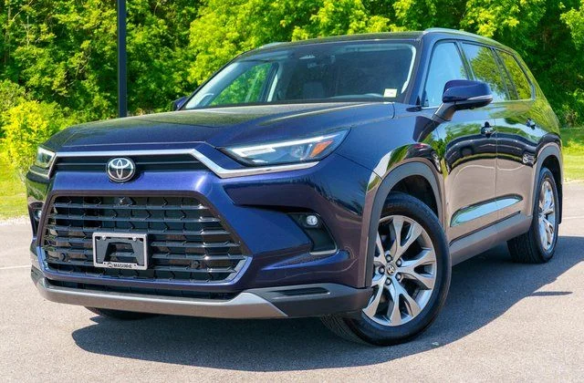 Used 2024 Blue Toyota  image 1
