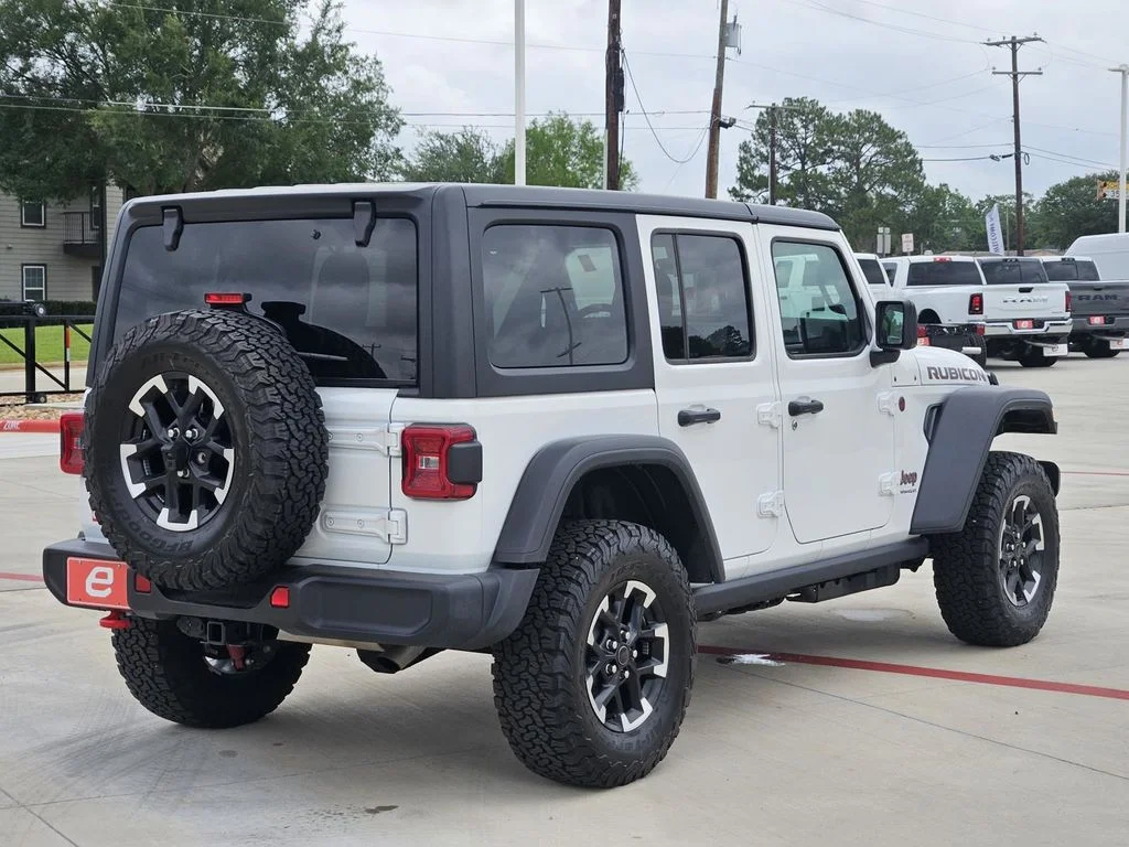 Used 2026 White Jeep Rubicon image 8