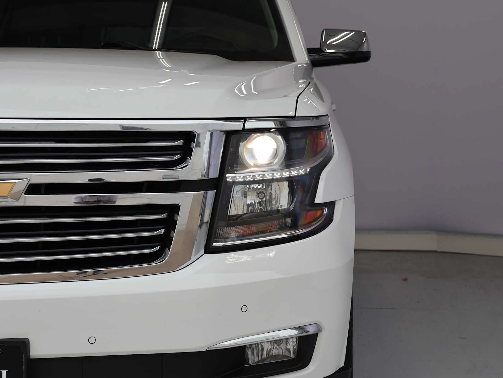 Used 2018 Summit White Chevrolet Premier image 9