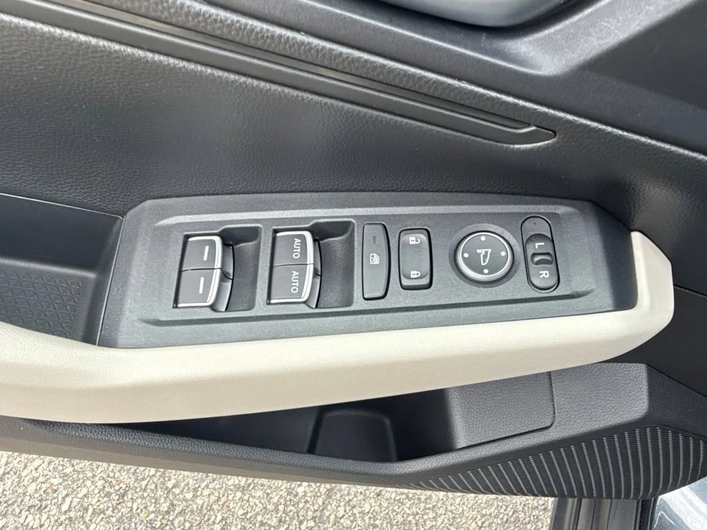 Used 2025 Gray Honda LX image 25
