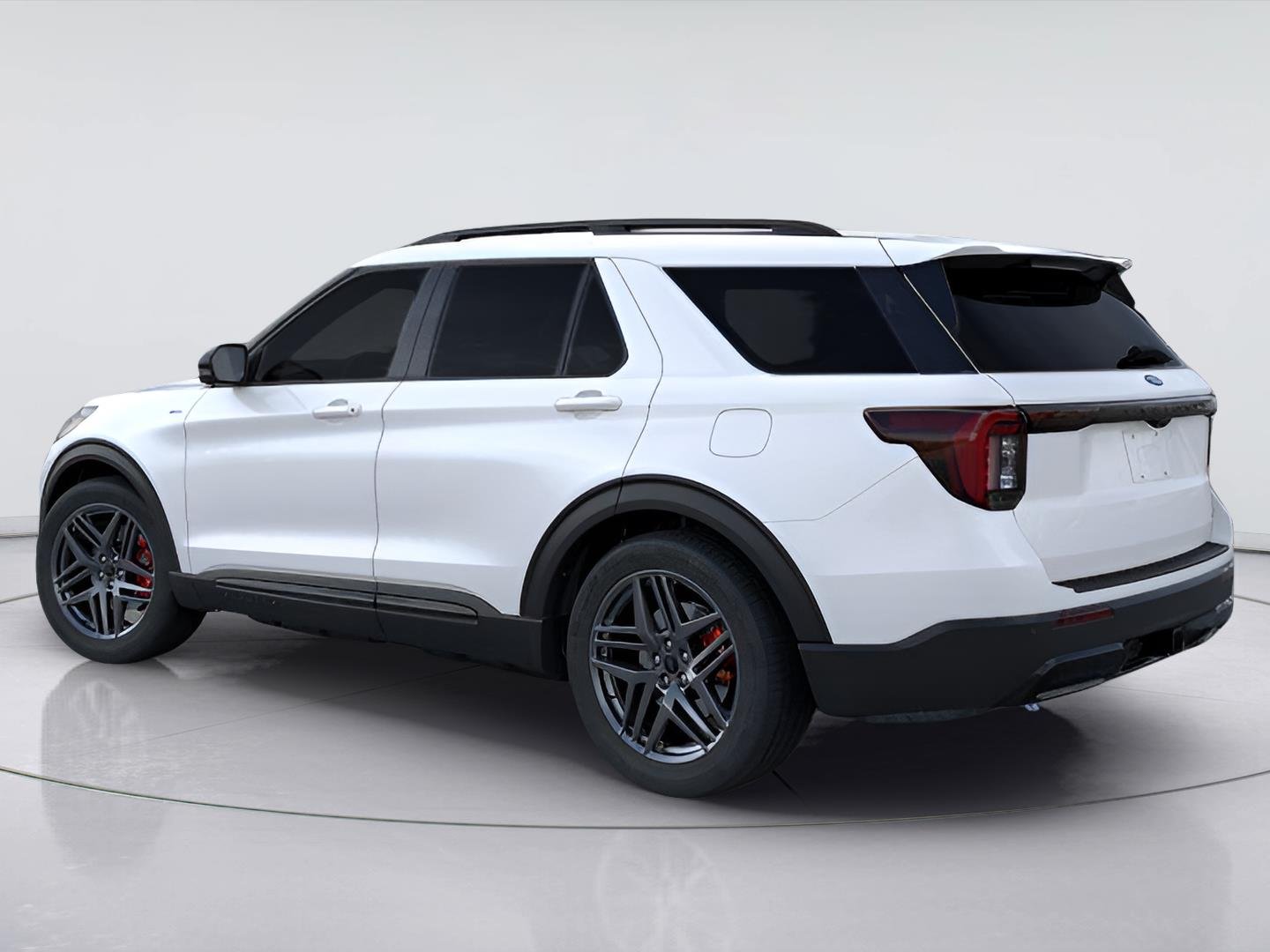 New 2026 Star White Metallic Tri-Coat Ford ST-Line image 4