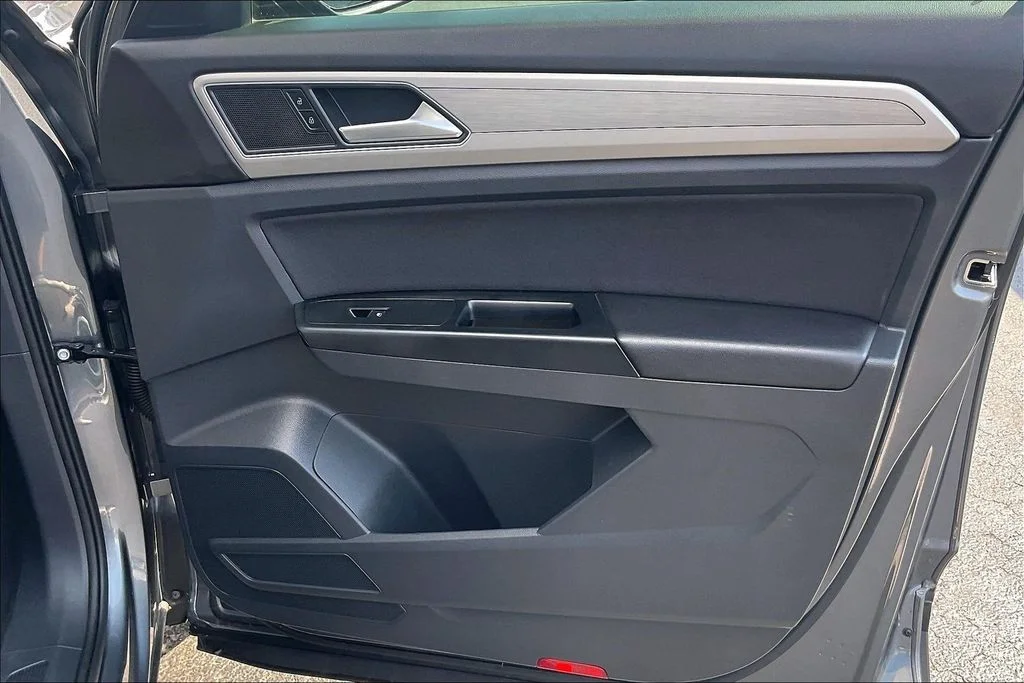 Used 2019 Gray Volkswagen S image 23