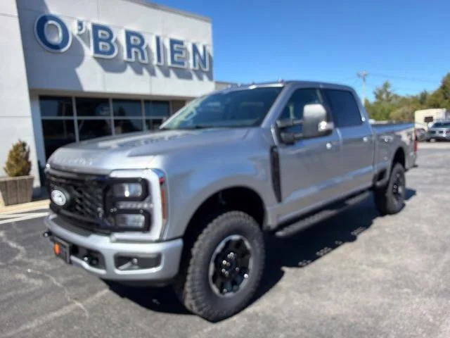 New 2027 Iconic Silver Metallic Ford F-250® XLT image 30