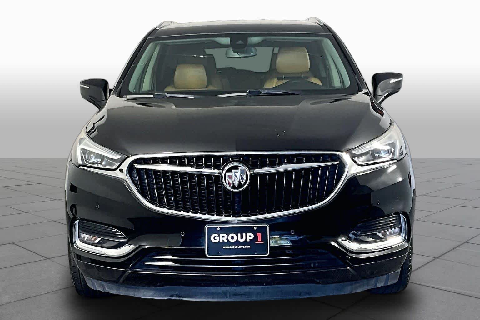 Used 2018 Ebony Twilight Metallic Buick Premium image 4