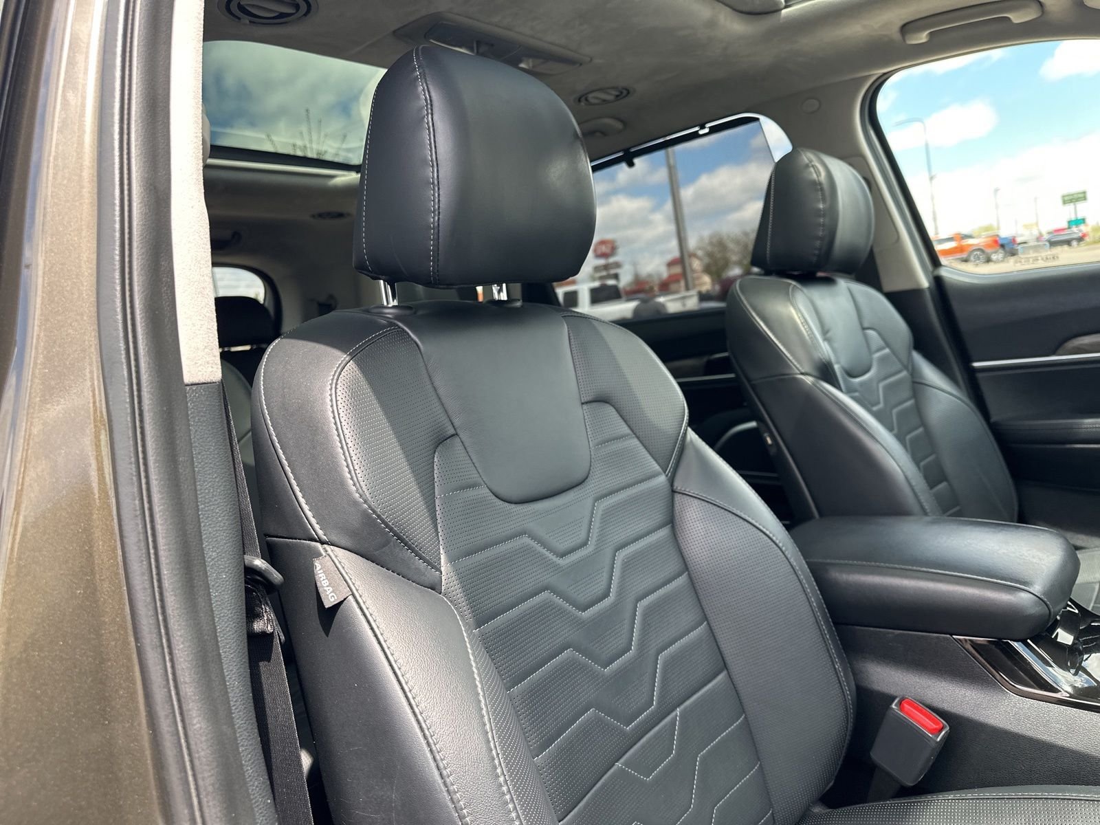Used 2020 Green Kia SX image 37
