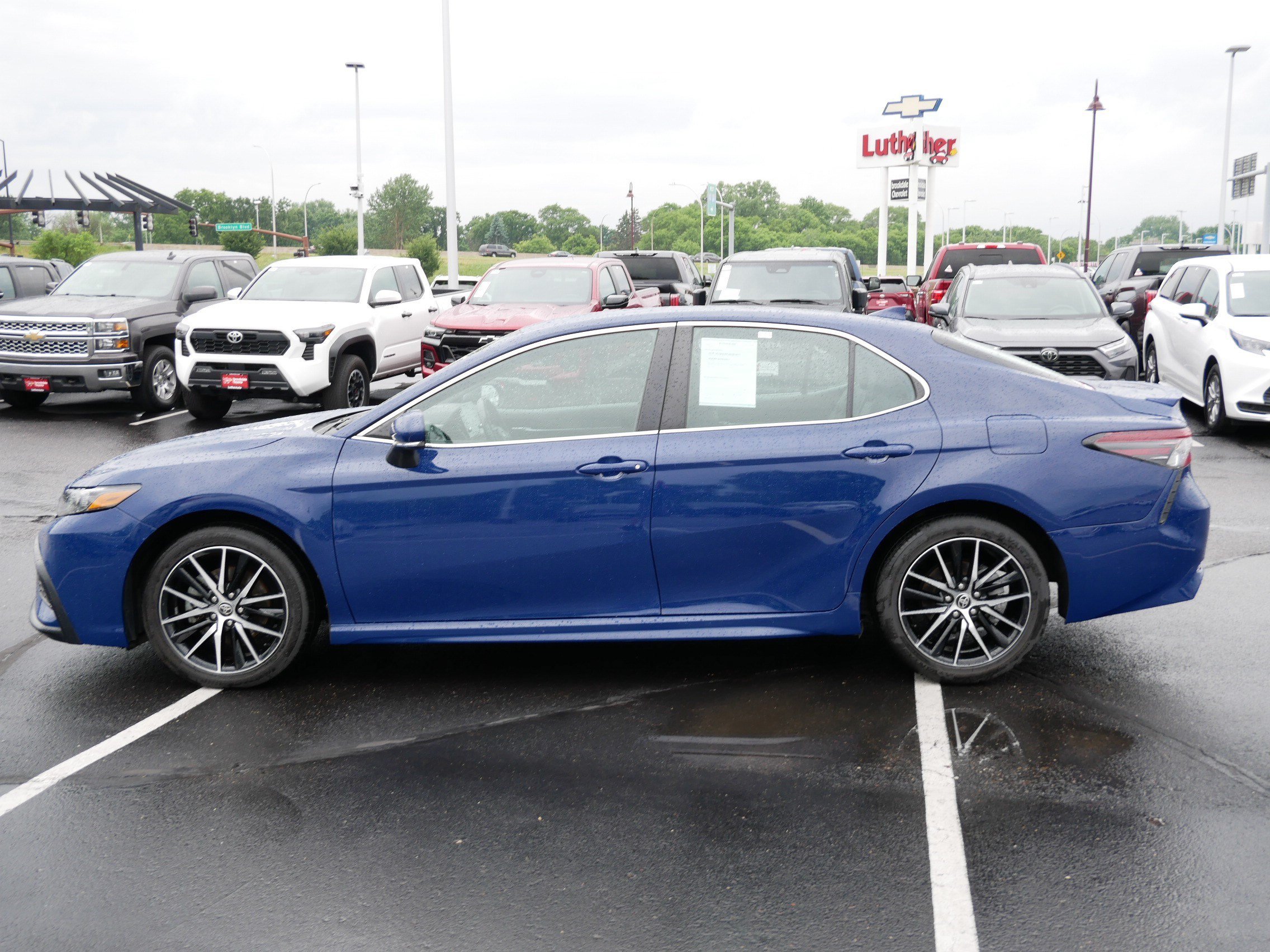 Certified Used 2024 RESERVOIR BLUE Toyota SE image 4