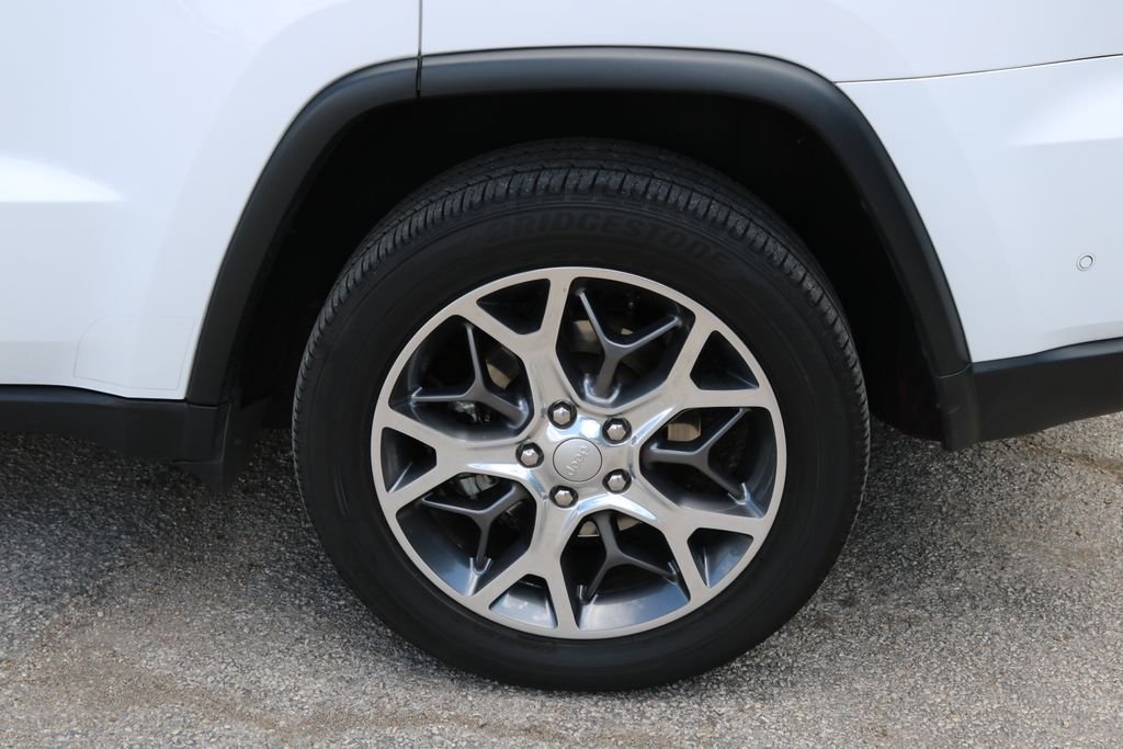 Used 2022 White Jeep Limited image 9