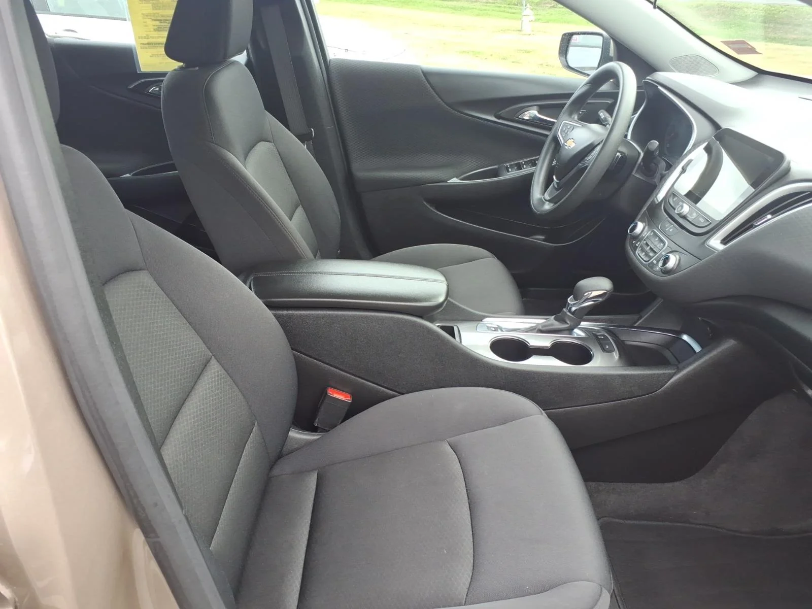 Used 2024 Mineral Gray Metallic Chevrolet LT image 15