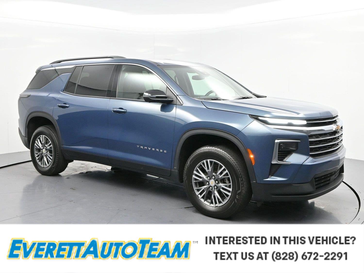 Lakeshore Blue Metallic 2024 Chevrolet Traverse SUV / Crossover Front-Wheel Drive