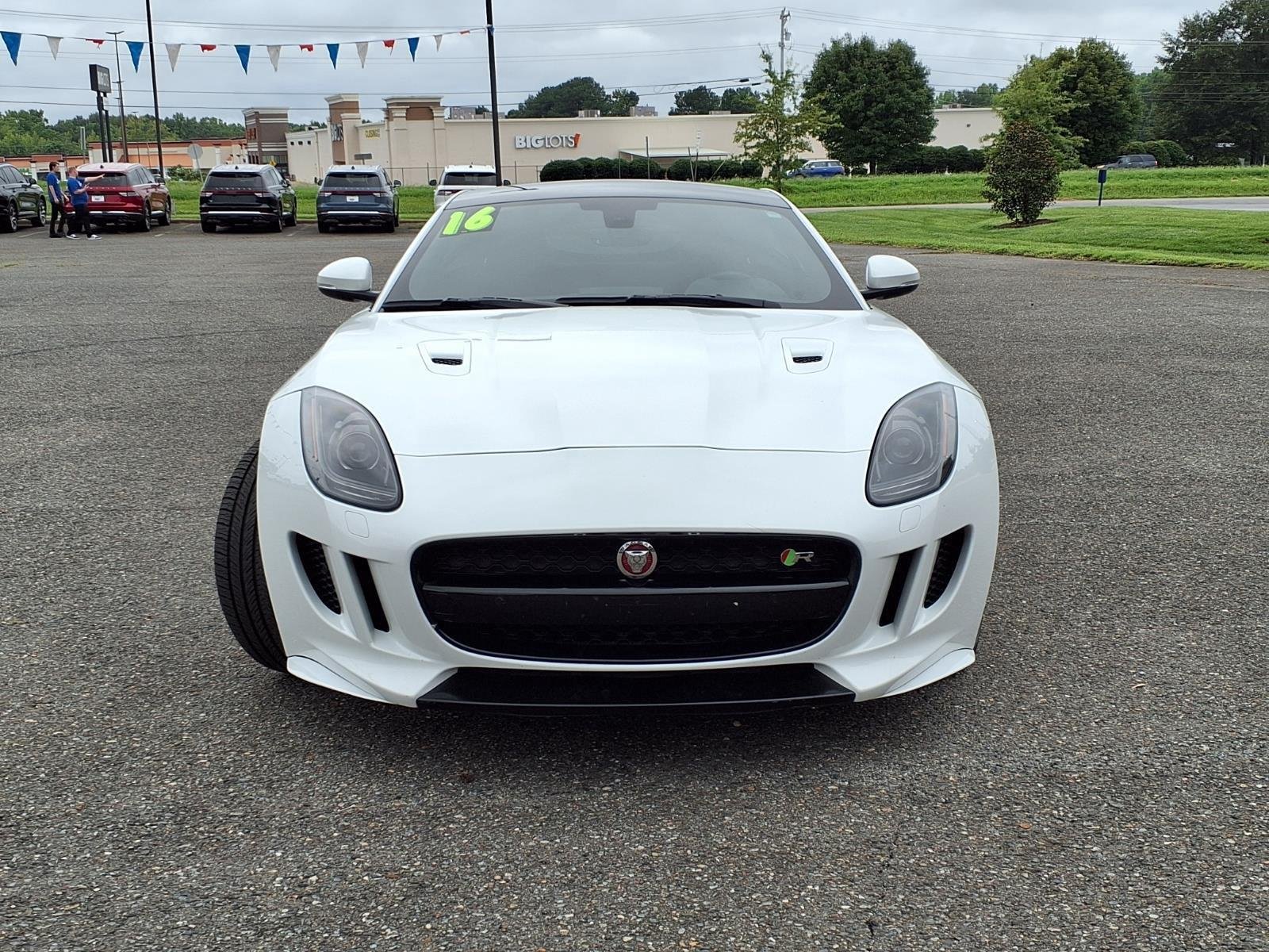 Used 2016 Glacier White Metallic Jaguar R image 9