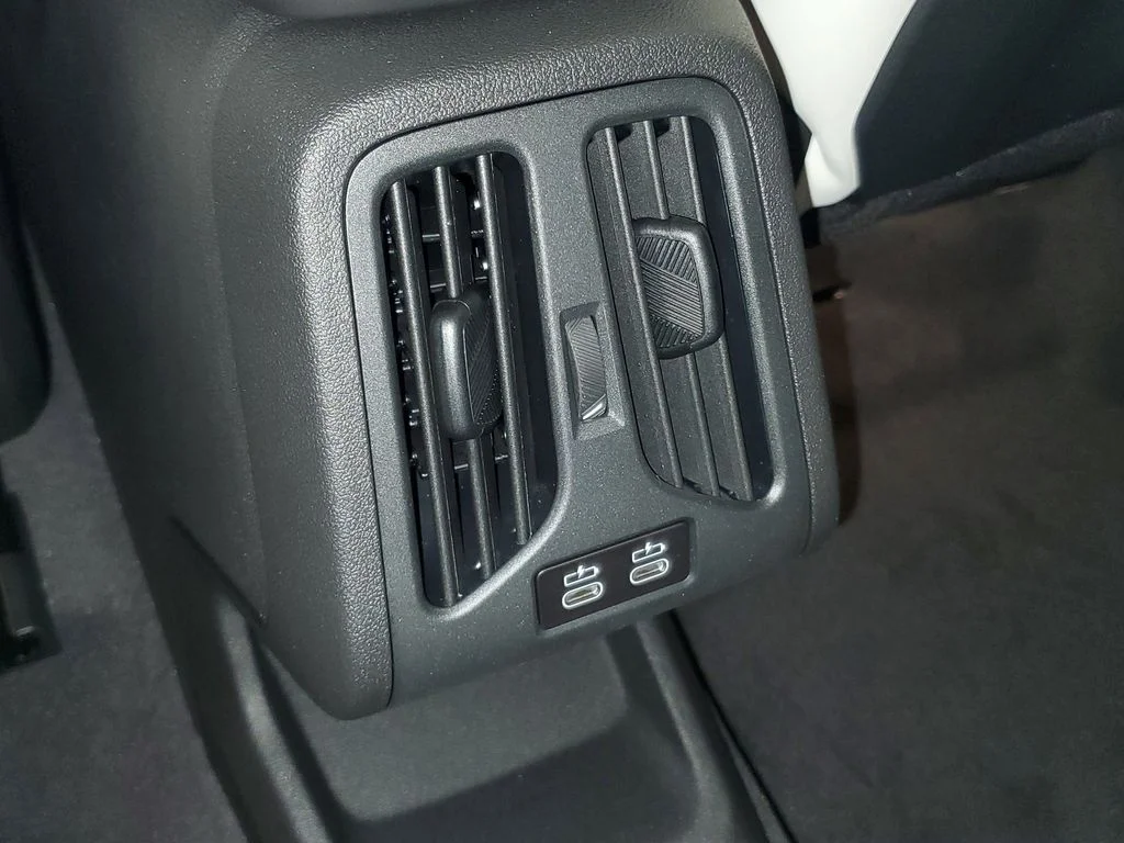 New 2027 Alpine White BMW xDrive28i image 12