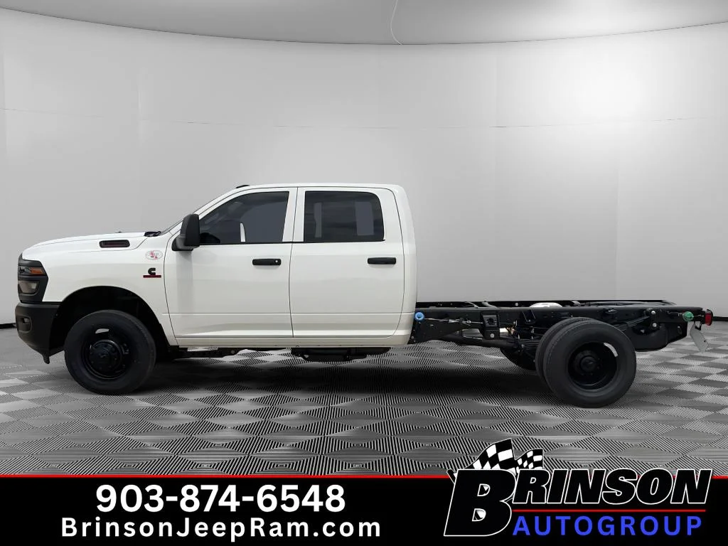 New 2026 Bright White Clear-Coat Exterior Paint RAM Tradesman image 3