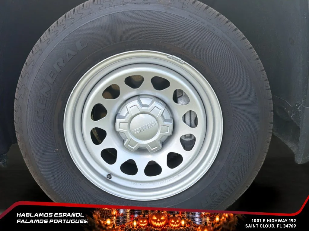 Certified Used 2026 Summit White GMC Pro image 31
