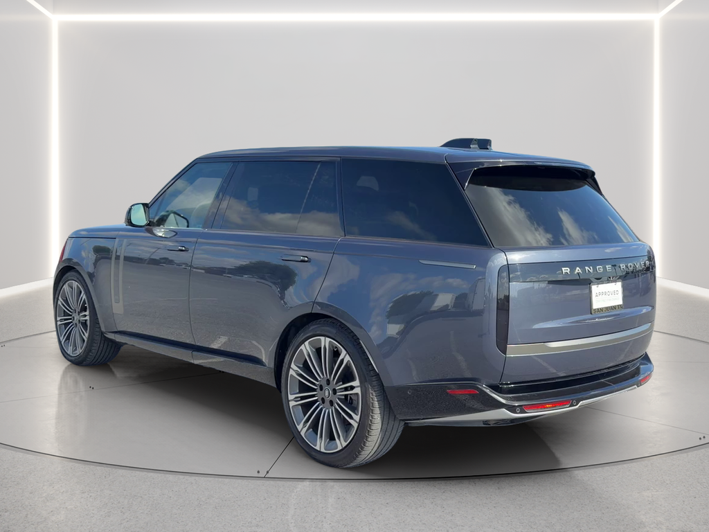 Used 2024 Blue Land Rover SE image 7