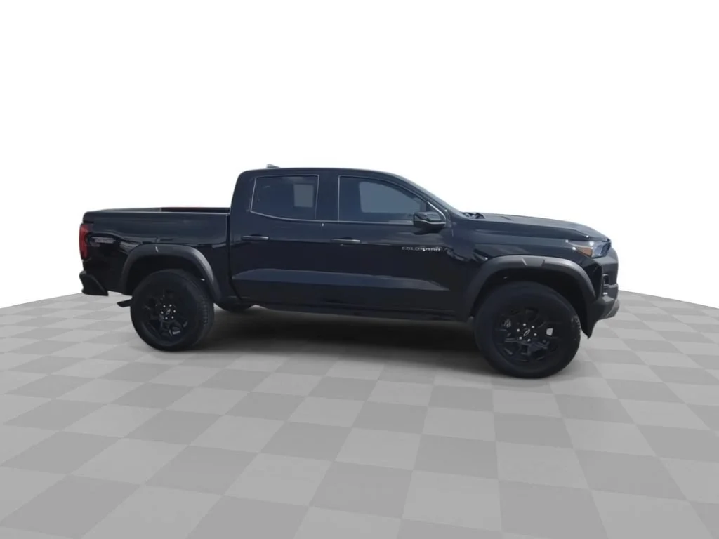 New 2026 Black Chevrolet Trail Boss image 9
