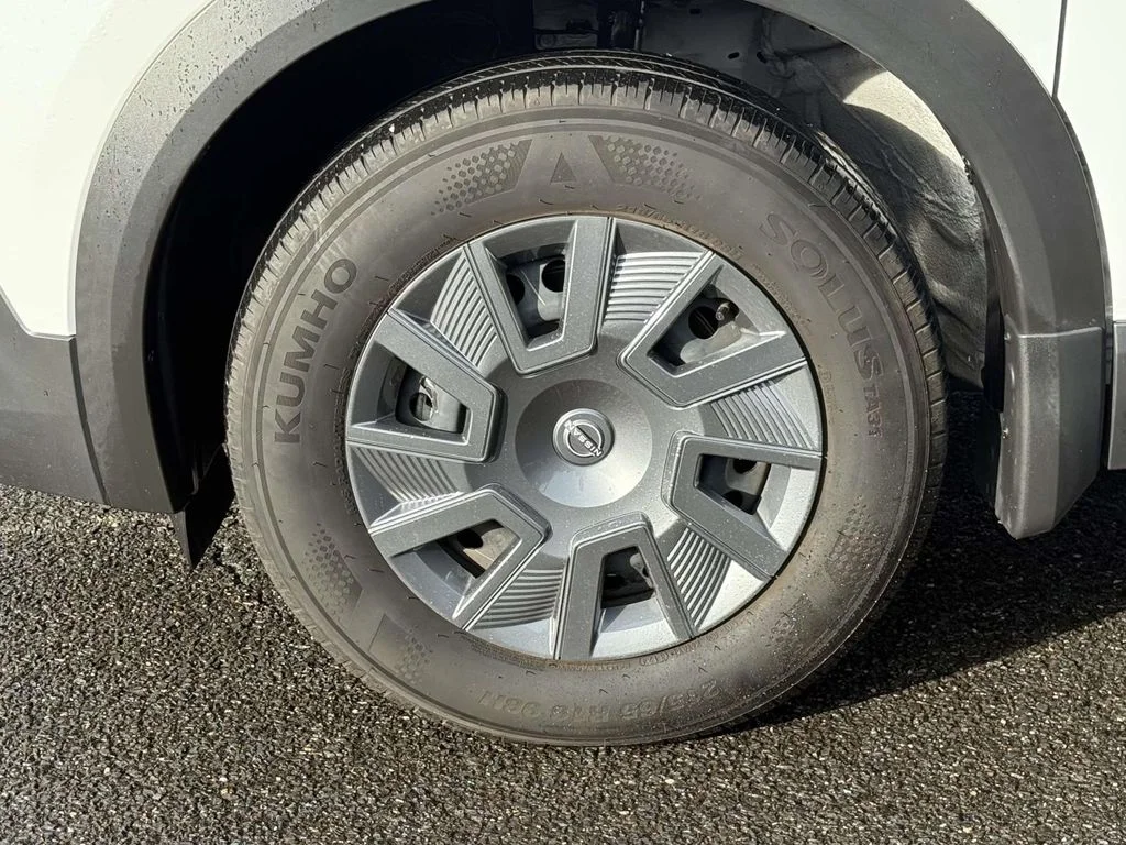 Used 2025 White Nissan S image 11