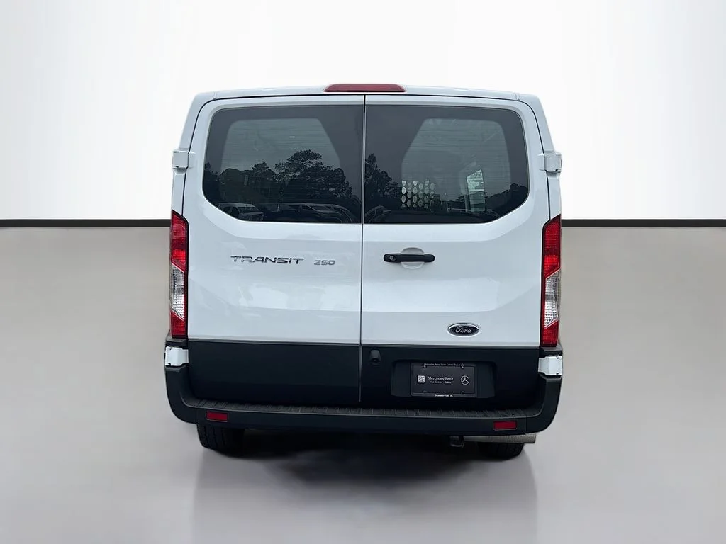 Used 2025 Oxford White Ford Base image 4