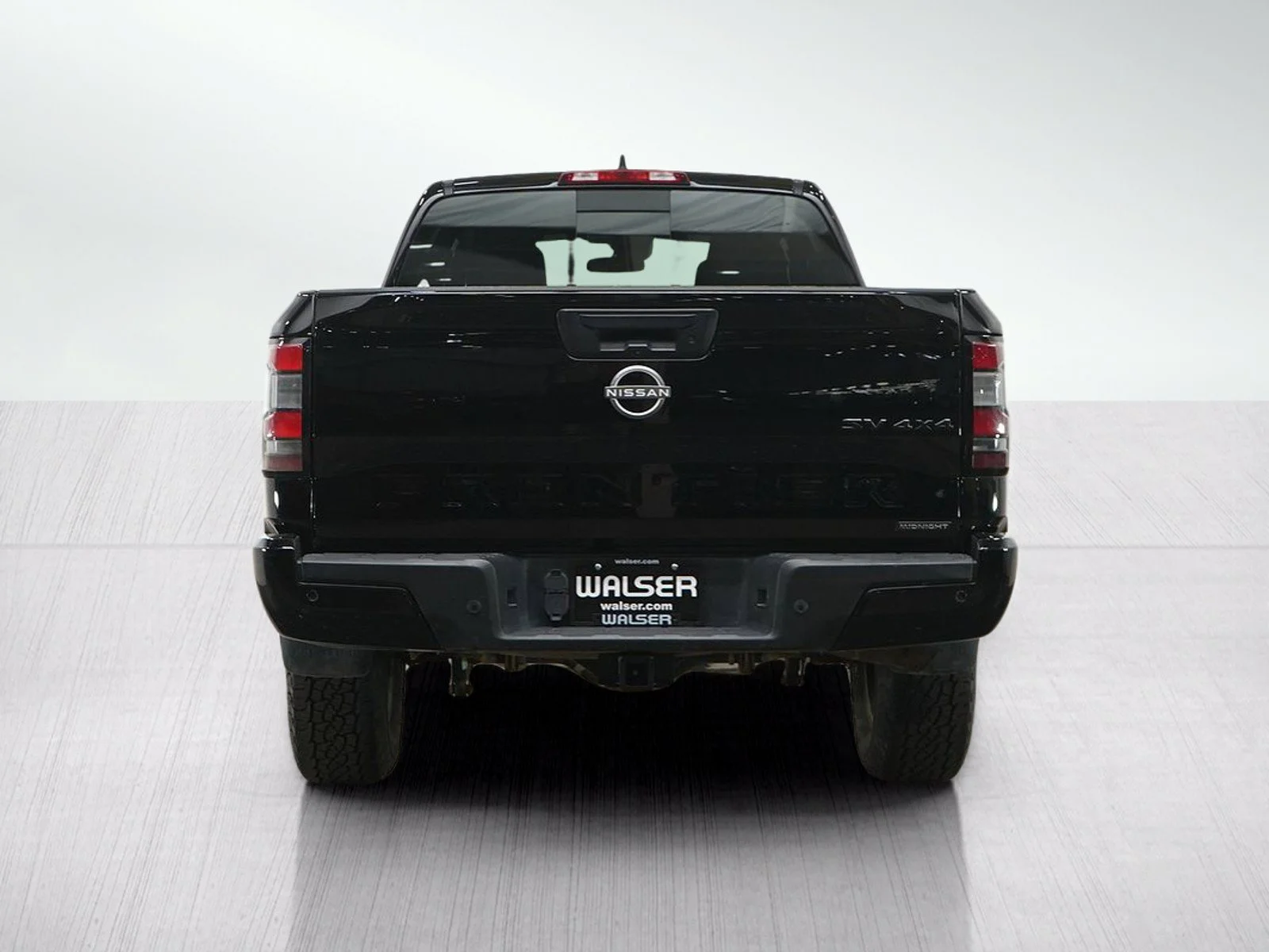 Used 2023 Black Nissan Crew Cab 4x4 SV Auto Long Bed image 4