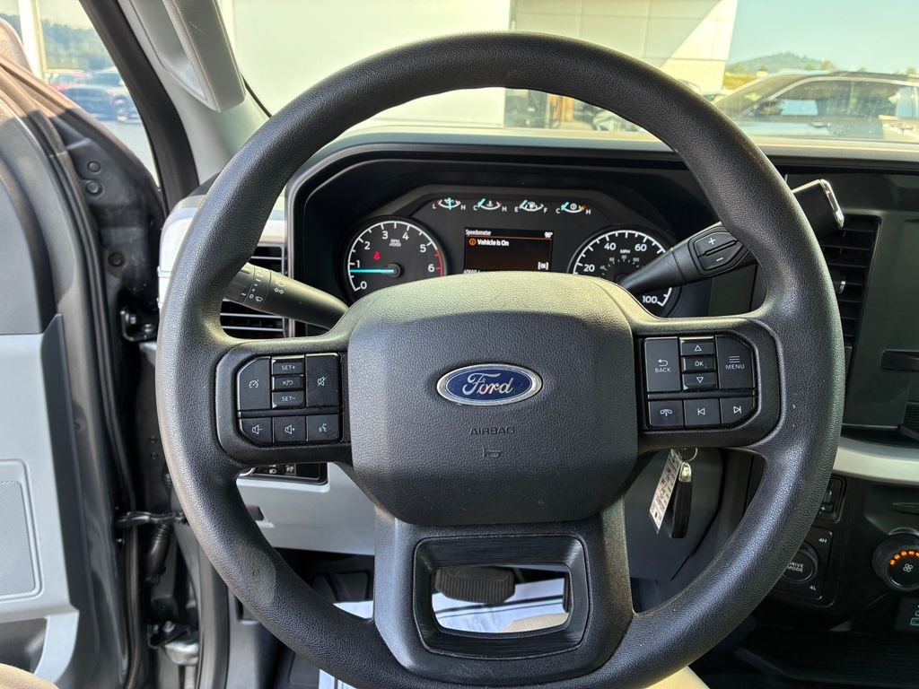 Used 2025 Gray Ford XLT image 11