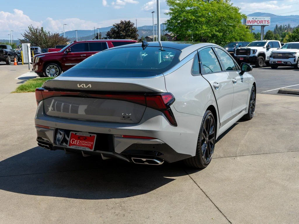 New 2026 Wolf Gray Kia GT image 7