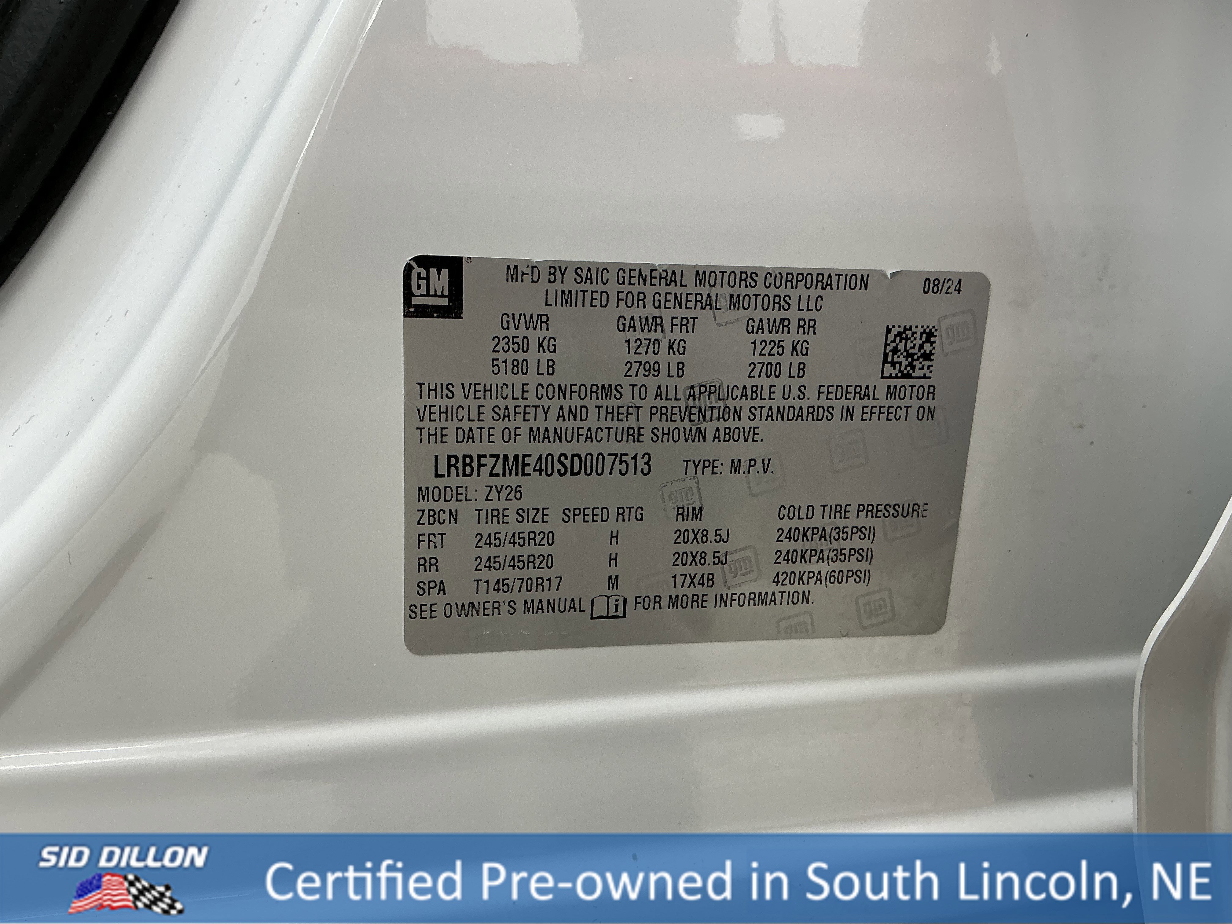Certified Used 2025 White Frost Tricoat Buick Avenir image 14