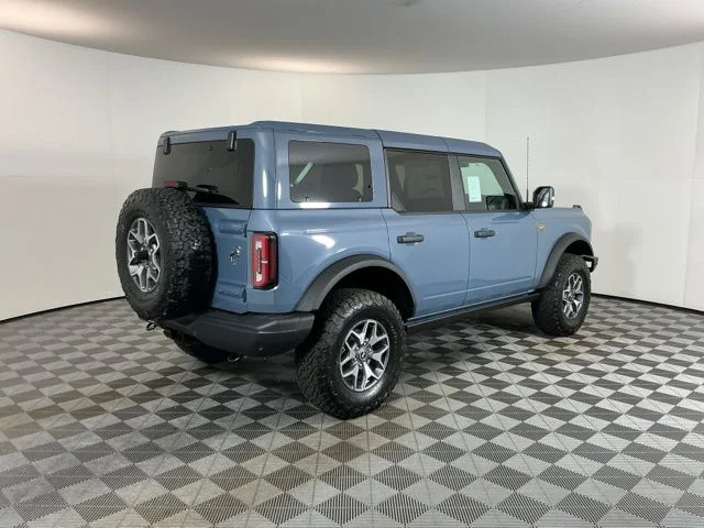 New 2025 Azure Gray Metallic Tri-Coat Ford Badlands image 5