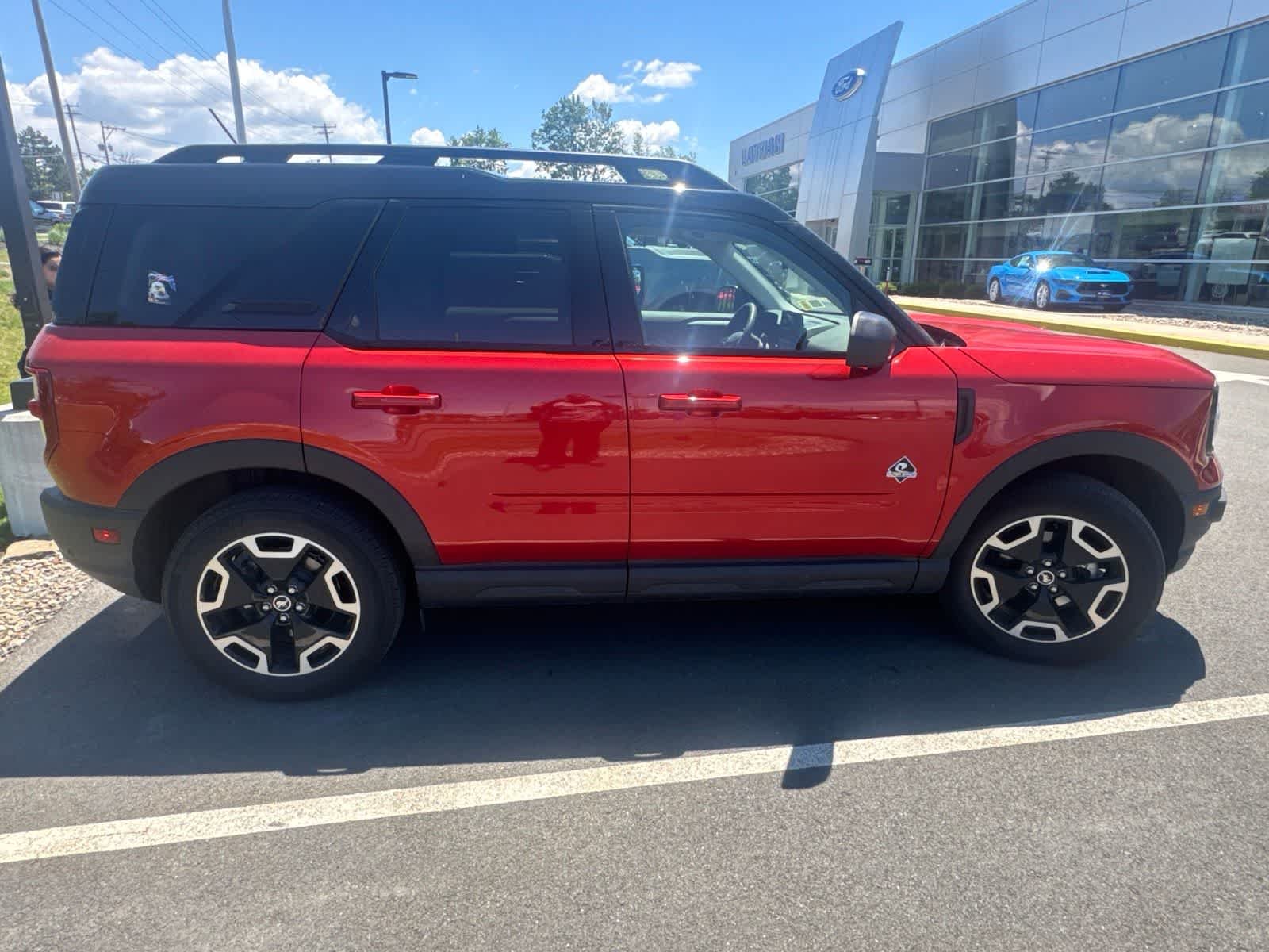 Used 2024 Hot Pepper Red Metallic Tinted Clearcoat Ford Outer Banks image 7