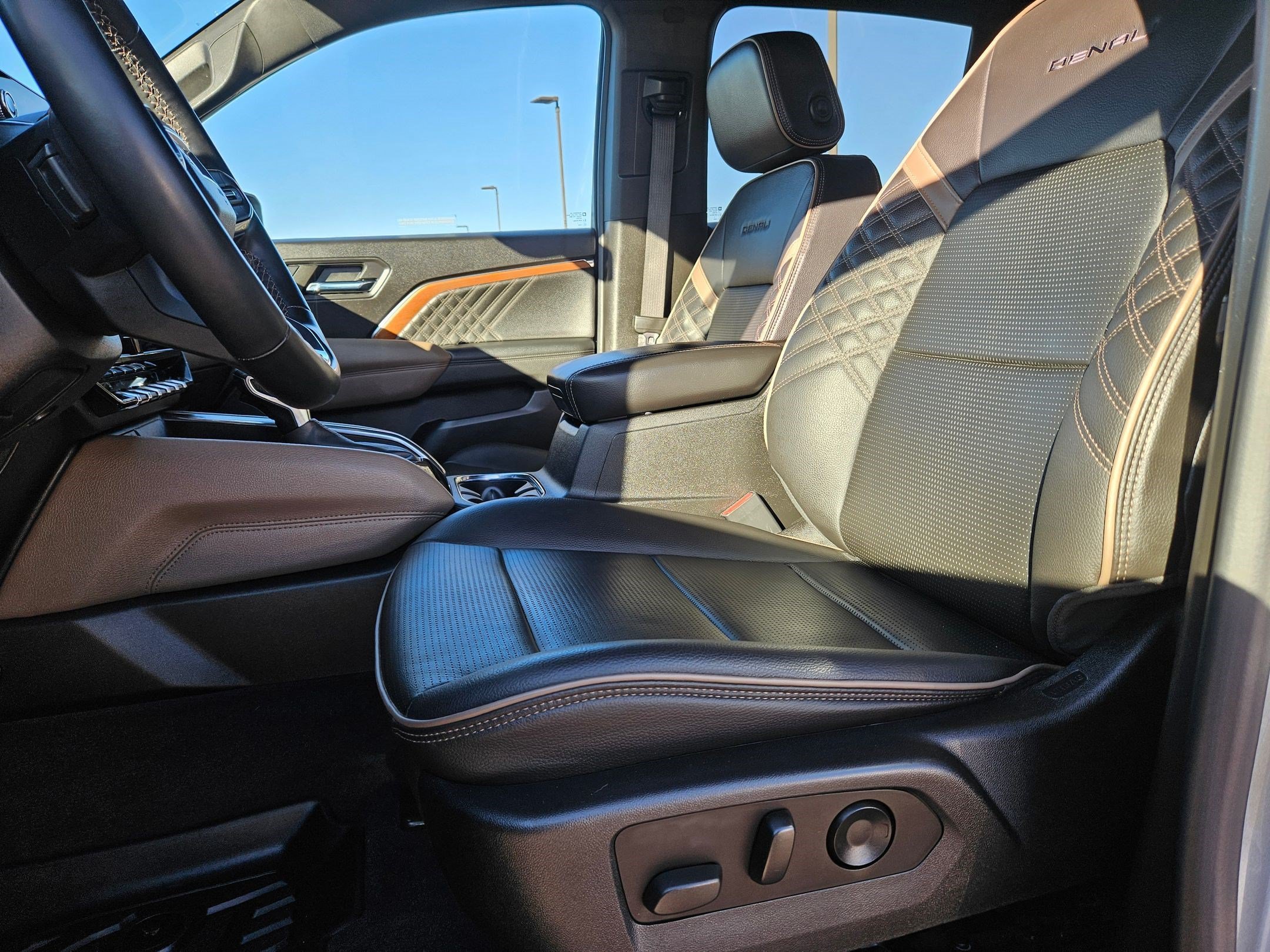Used 2023 Gray GMC 4WD Denali image 15