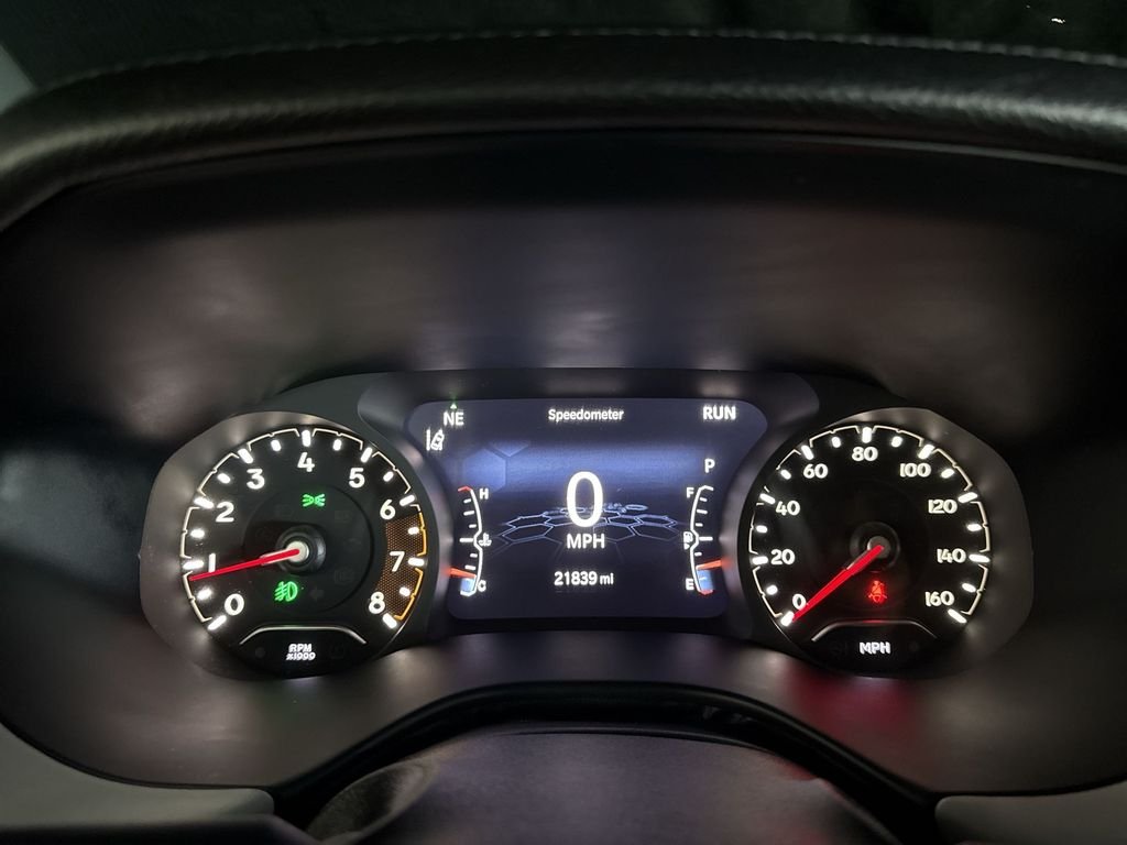 Used 2022 Diamond Black Jeep Limited image 22