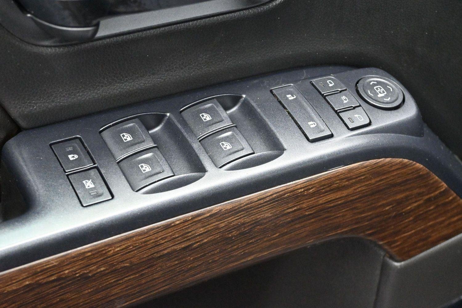 Used 2017 ONYX BLACK GMC Denali image 12