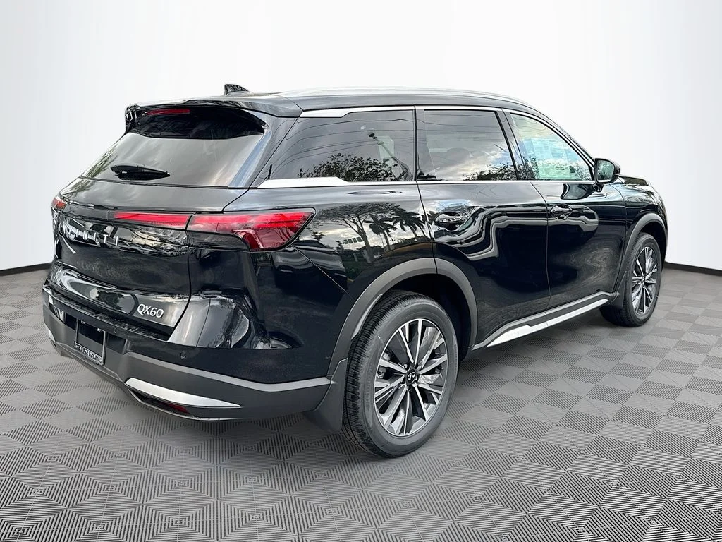 Certified Used 2026 Black INFINITI LUXE image 6
