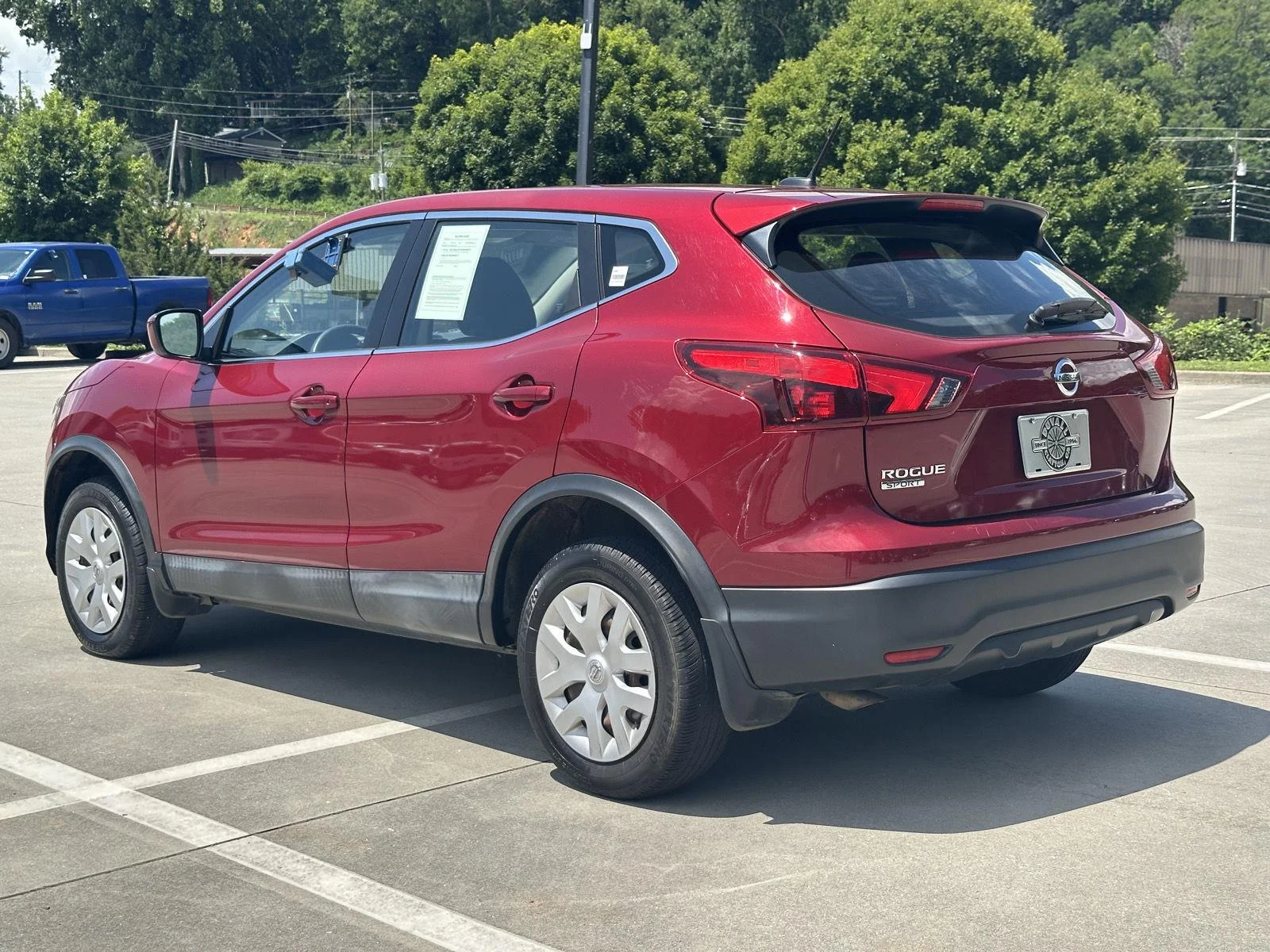 Used 2019 Scarlet Ember Tintcoat Nissan S image 5