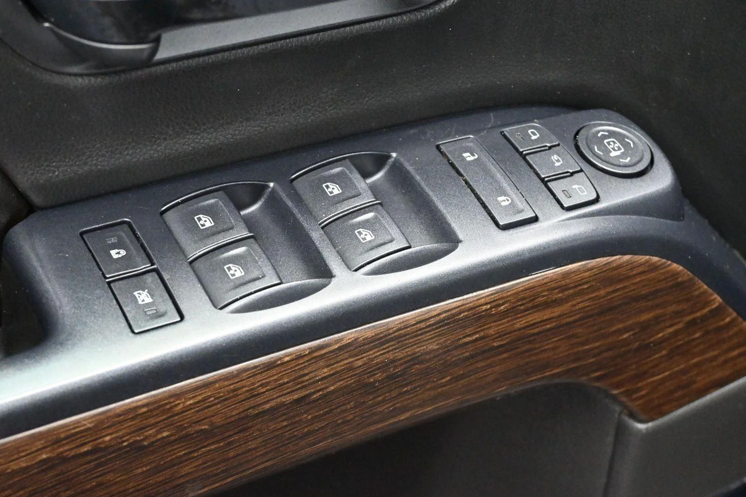Used 2017 ONYX BLACK GMC Denali image 12
