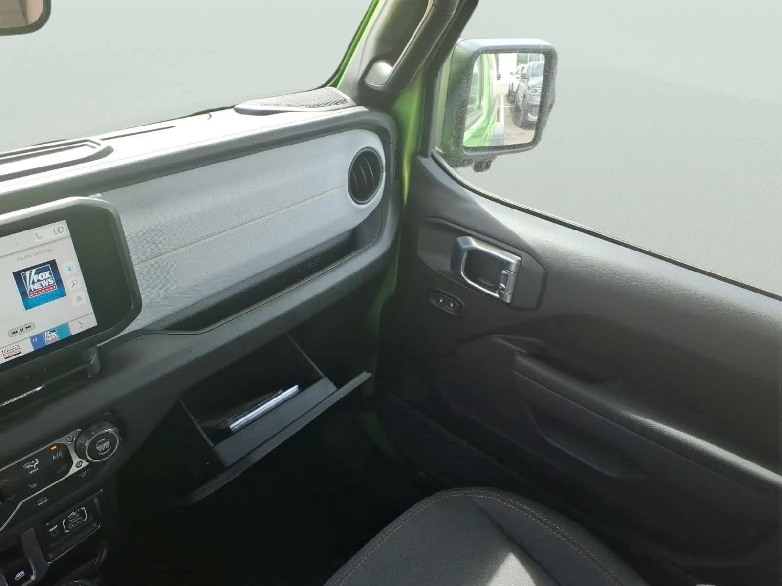 New 2026 Mojito Clearcoat Jeep Sport S image 13