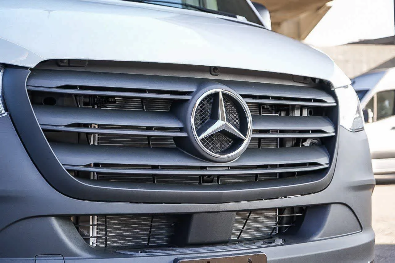 New 2026 Arctic White Mercedes-Benz Cargo 170WB High Roof RWD 2.0L I4 Diesel Turbo SO image 5