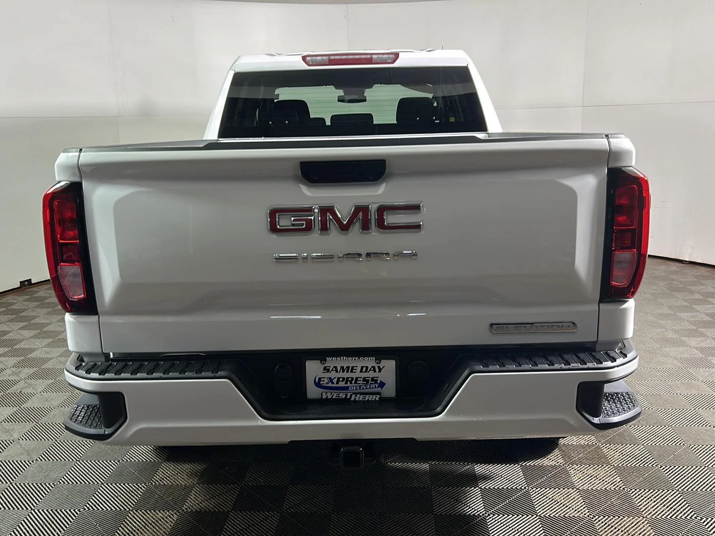 Used 2024 Summit White GMC Elevation image 5