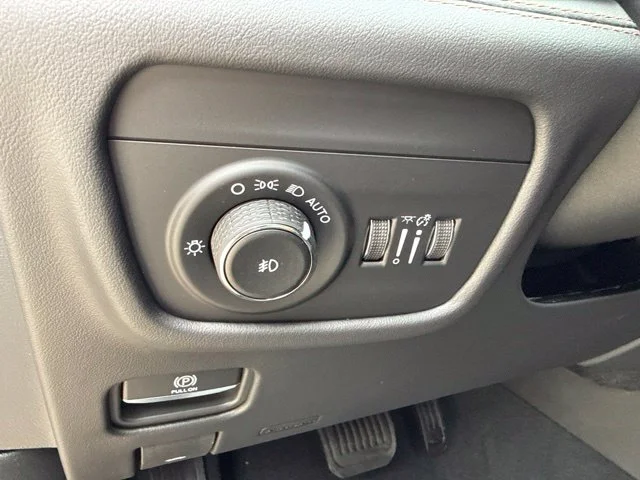 New 2027 Brown Jeep Summit image 16