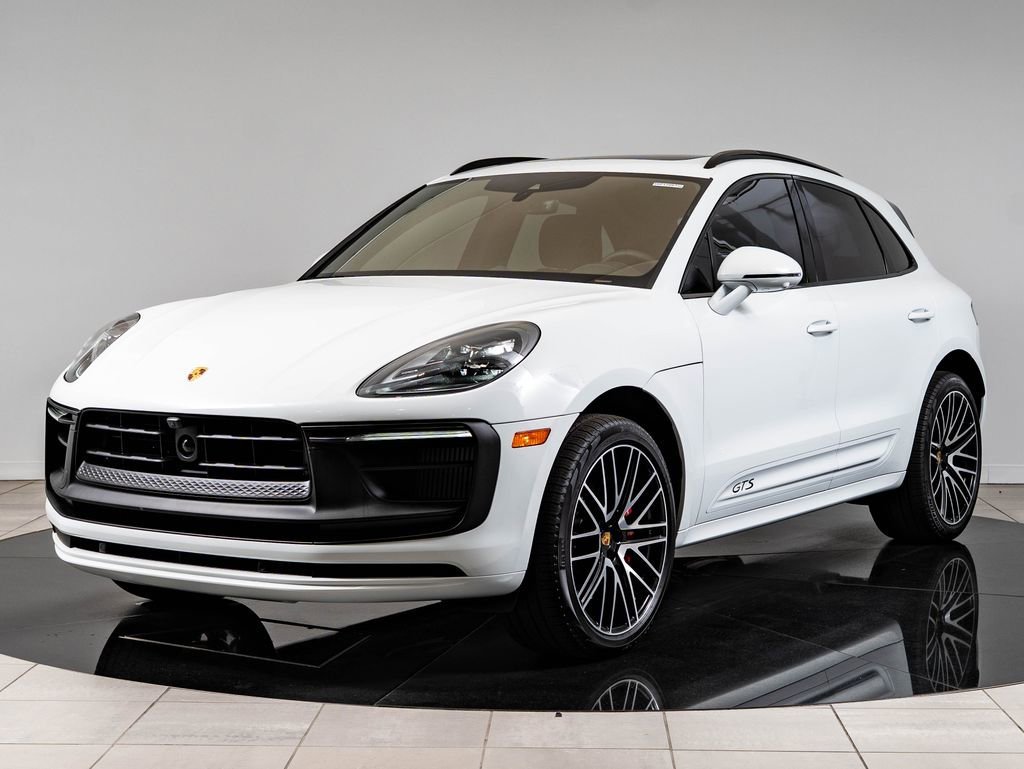 2026 Porsche Macan GTS's photo