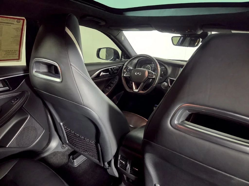 Used 2018 Ink Blue INFINITI Sport image 29