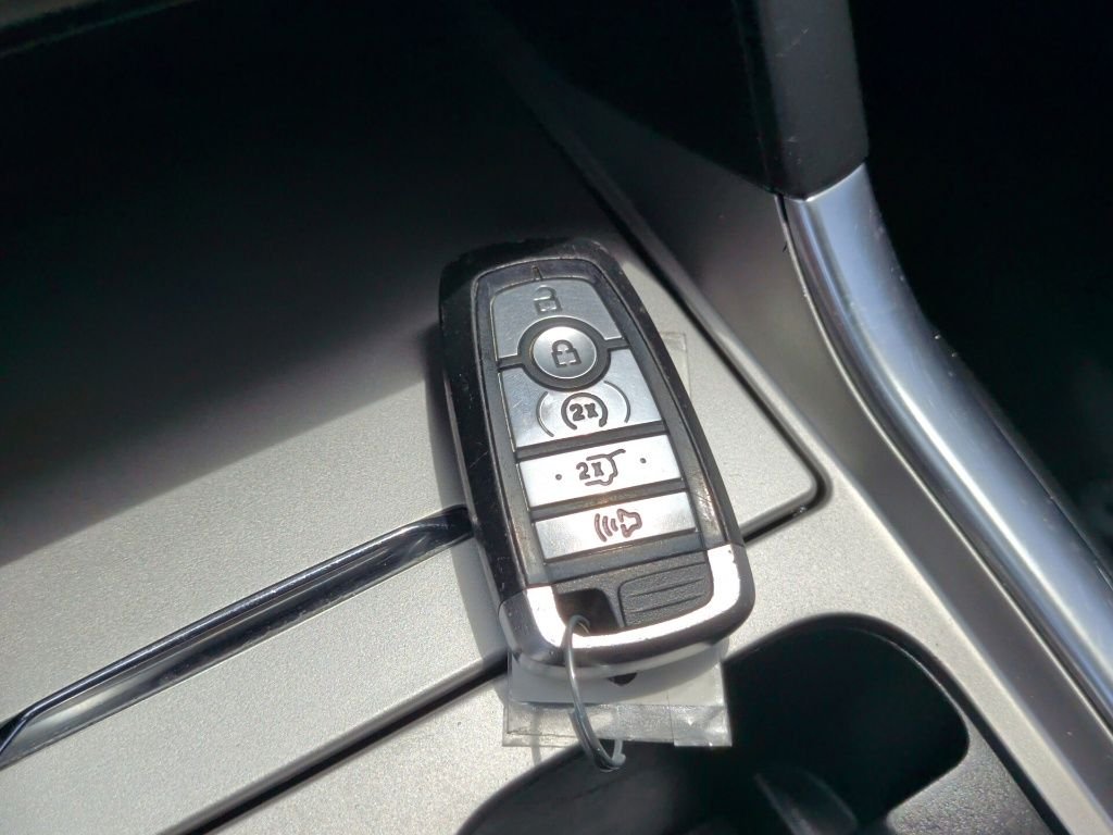 Used 2021 Star White Ford XLT image 50