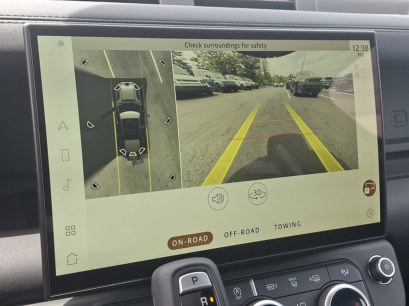 New 2026 Carpathian Grey Land Rover X-Dynamic SE image 14