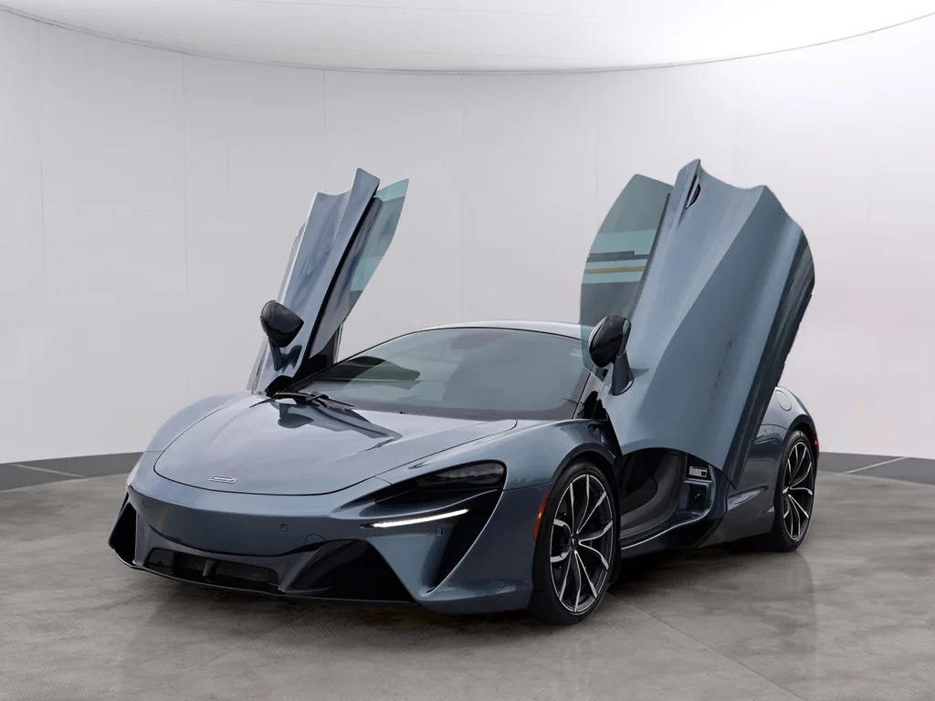 Used 2023 Saros McLaren TechLux image 11
