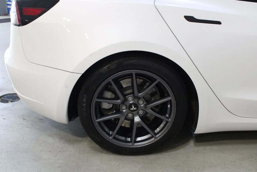 Used 2021 White Tesla Long Range image 25