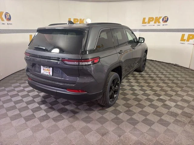 New 2026 Baltic Gray Metallic Clear-Coat Exterior Paint Jeep Limited image 9